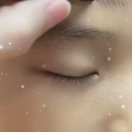 4-tip waterproof eyebrow pen creating a natural microbladed tattoo effect